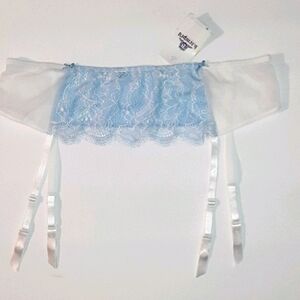 Wacoal b temptd' Lace Satin Garter Belt white and blue Size medium large